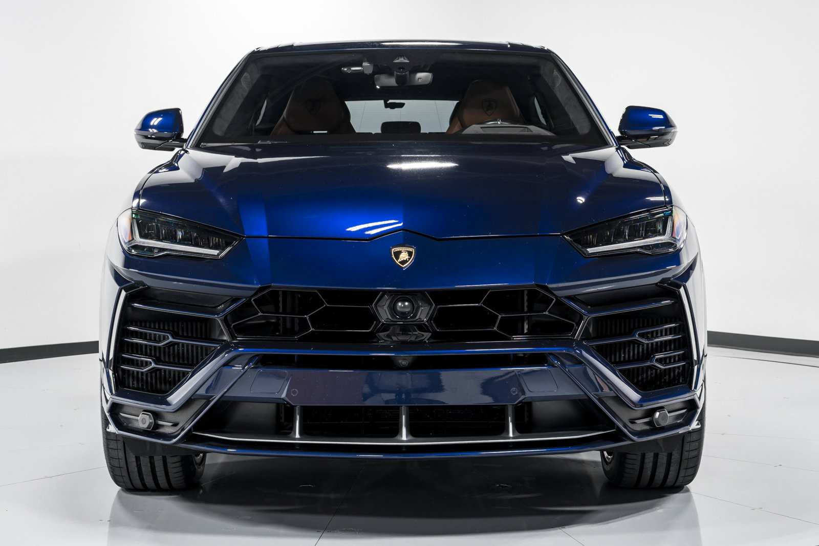 Used 2021 Lamborghini Urus AWD/4WD image 9