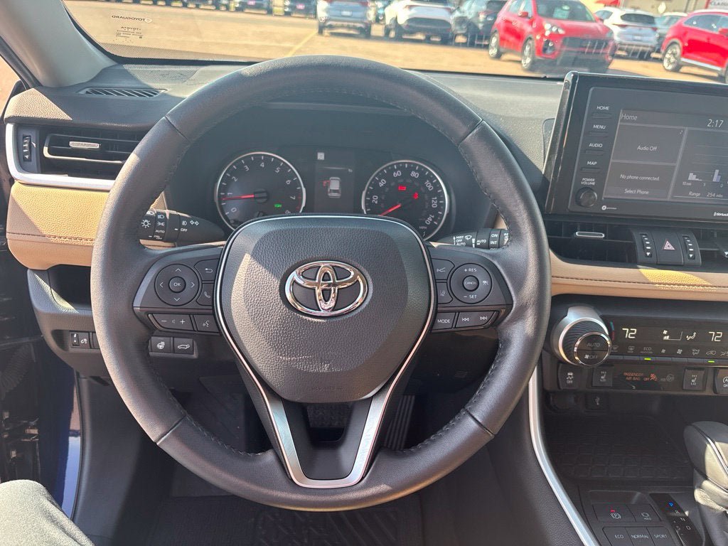 Used 2022 Toyota RAV4 XLE Premium FWD image 16