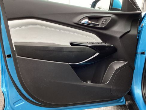 Used 2025 Chevrolet Trax LT image 29