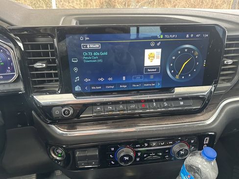 Used 2025 Chevrolet Silverado 1500 LTZ w/ LTZ Premium Package image 10