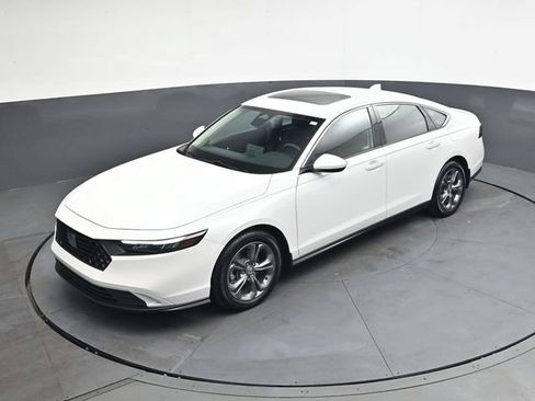 Used 2024 Honda Accord EX image 26