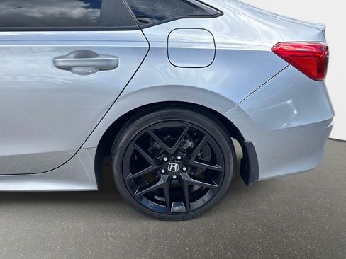 Used 2022 Honda Civic Sport image 9