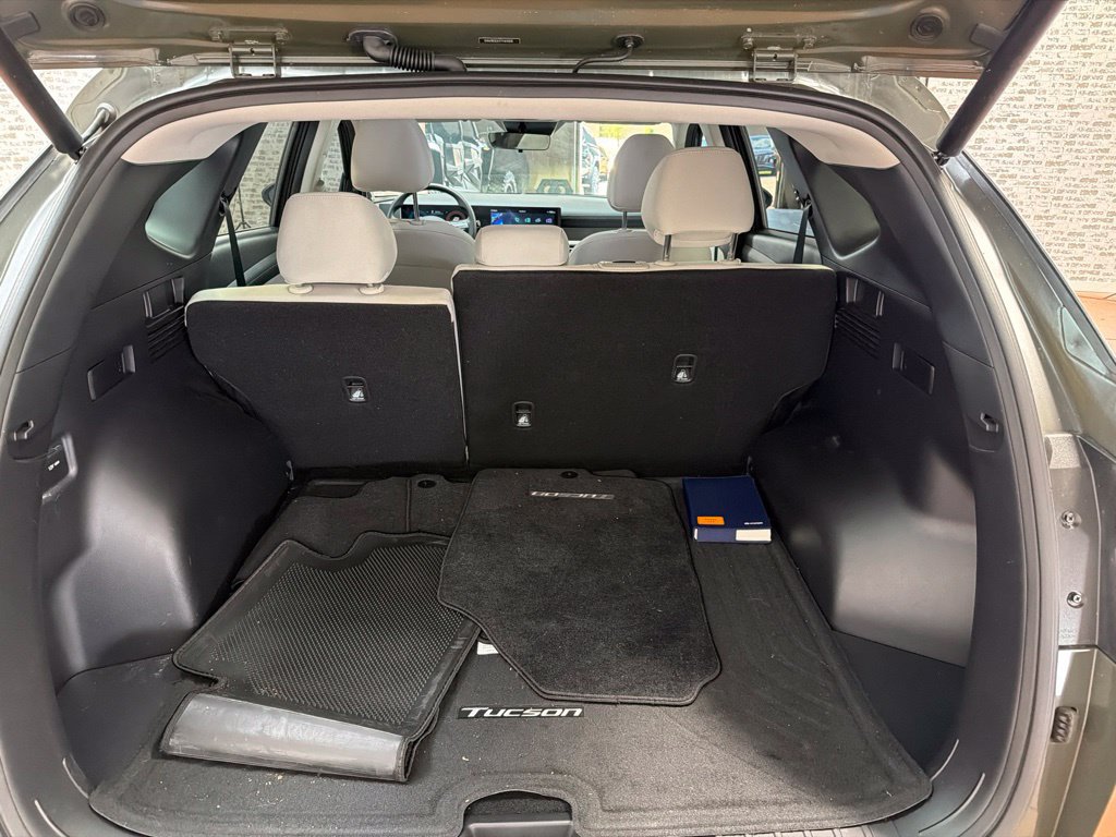 Used 2026 Hyundai Tucson SEL Plus FWD image 13