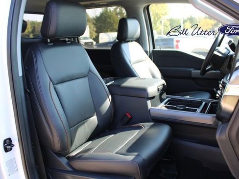 New 2026 Ford F250 Lariat w/ Black Appearance Package image 7