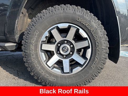 Used 2020 Toyota 4Runner TRD Off-Road Premium w/ Moonroof Package AWD/4WD image 21
