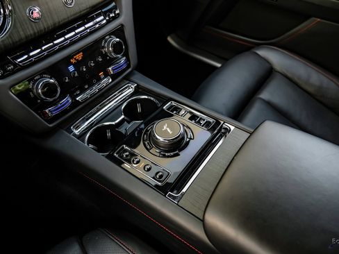 Used 2022 Rolls-Royce Ghost image 49