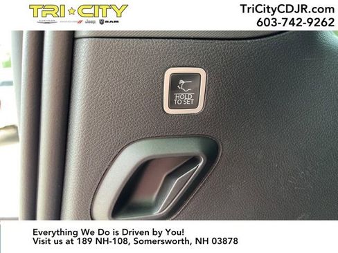 Used 2024 Jeep Grand Wagoneer Series II w/ Quick Order Packagew 28T image 53