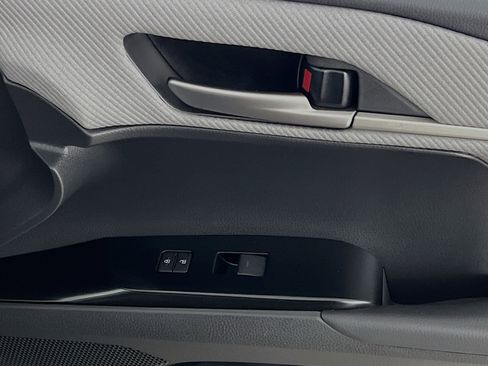 Used 2025 Toyota Camry SE w/ Multimedia Upgrade Package image 32