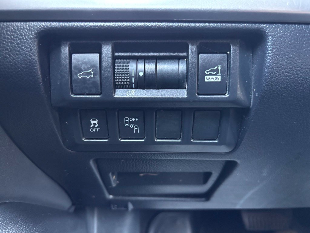 Used 2018 Subaru Outback 2.5i Limited AWD/4WD image 36
