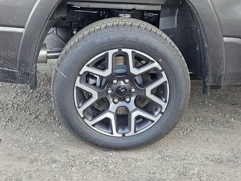 New 2026 RAM 1500 Laramie AWD/4WD image 9