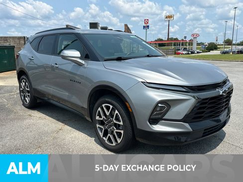 Used 2025 Chevrolet Blazer RS FWD image 3