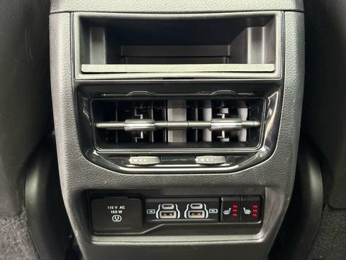Used 2023 Jeep Grand Cherokee 4WD 4xe w/ Luxury Tech Group II image 31