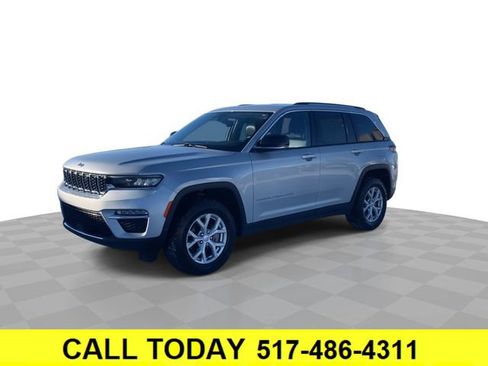 Used 2023 Jeep Grand Cherokee Limited image 4
