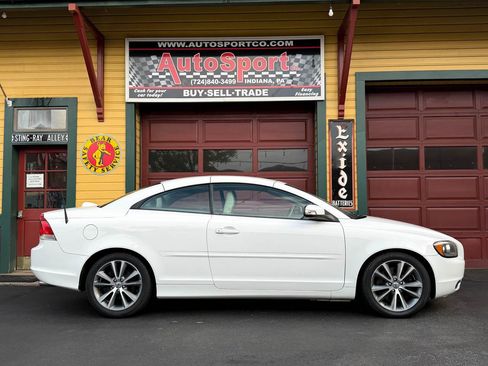 Used 2010 Volvo C70 T5 FWD image 4