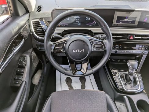 Certified 2025 Kia Seltos S AWD/4WD image 15
