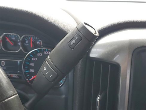 Used 2018 Chevrolet Silverado 1500 LT image 17