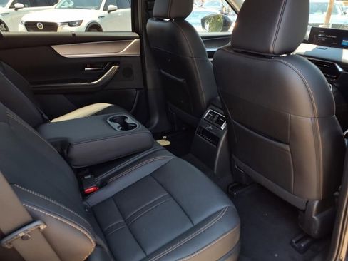 Certified 2025 MAZDA CX-70 Plug-In Hybrid w/ Premium Pkg image 25