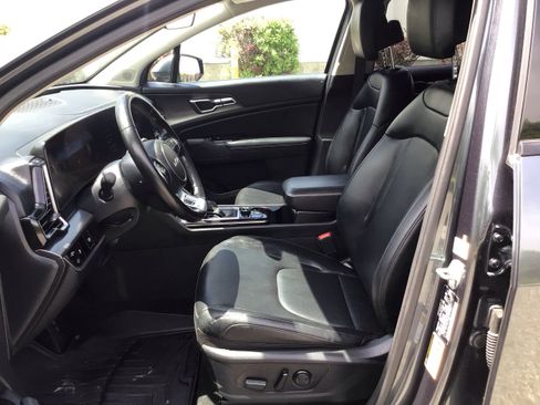 Used 2023 Kia Sportage SX FWD image 11