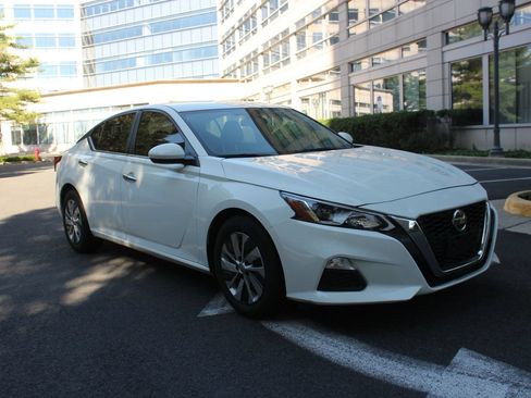 Used 2020 Nissan Altima 2.5 S FWD image 1
