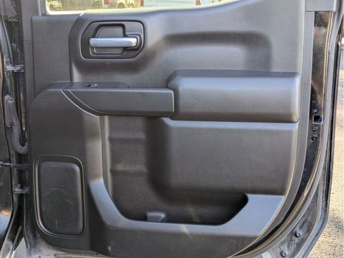 Used 2020 Chevrolet Silverado 1500 LT image 24