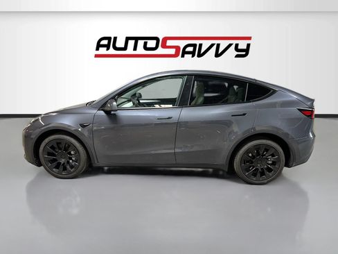 Used 2023 Tesla Model Y Long Range AWD/4WD image 4