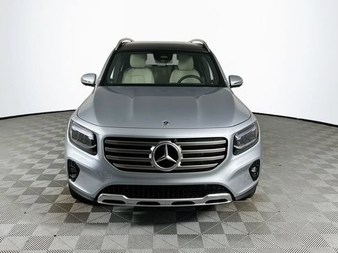 Used 2026 Mercedes-Benz GLB 250 4MATIC image 2