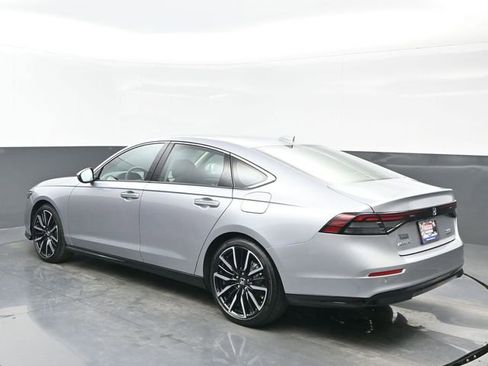 Certified 2023 Honda Accord Touring image 3