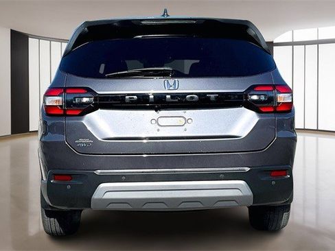 Certified 2025 Honda Pilot EX-L image 5