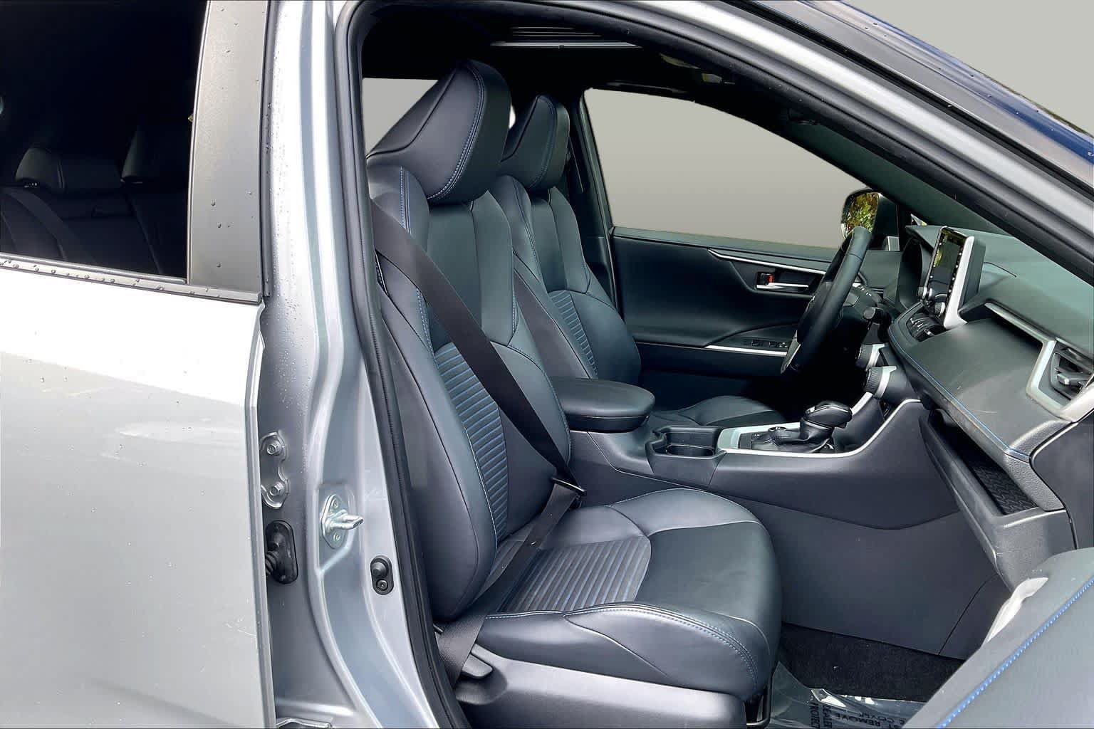 Used 2019 Toyota RAV4 XSE AWD/4WD image 8