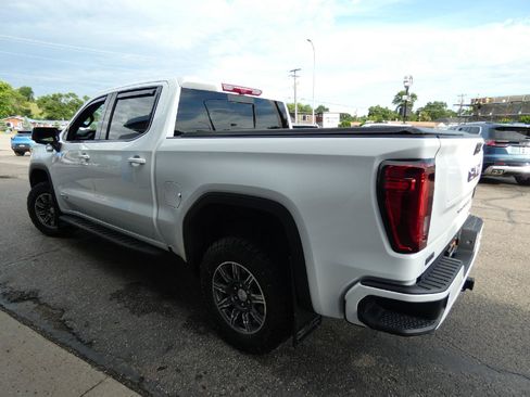Certified 2024 GMC Sierra 1500 AT4 w/ Technology Package AWD/4WD image 11