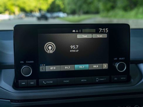 Used 2025 Honda Accord LX image 30