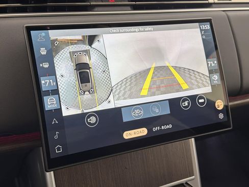 New 2026 Land Rover Range Rover SE image 17