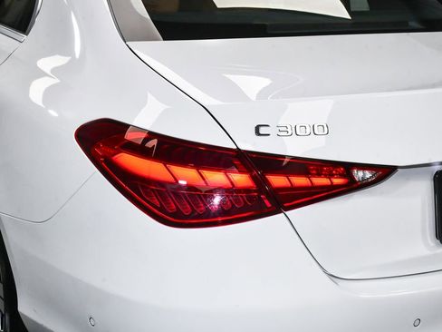 Used 2025 Mercedes-Benz C 300 4MATIC Sedan image 71