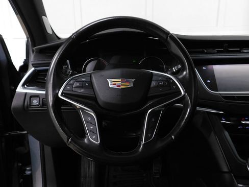 Used 2020 Cadillac XT5 Premium Luxury AWD/4WD image 43