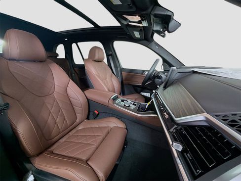 New 2026 BMW X5 xDrive50e w/ M Sport Package image 31