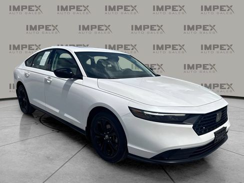 Used 2025 Honda Accord SE image 4