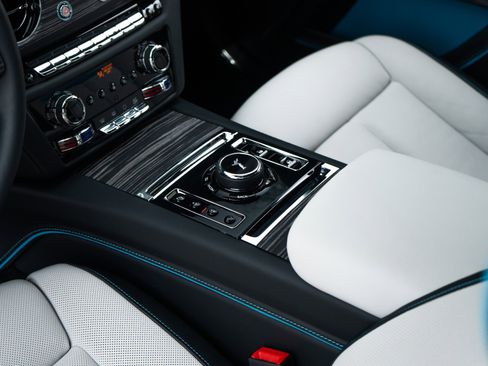 Used 2025 Rolls-Royce Ghost AWD/4WD image 18