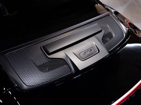 Used 2022 Porsche 911 GT3 RWD image 25