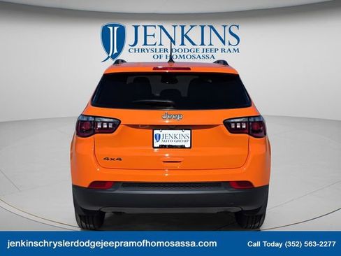 New 2026 Jeep Compass Latitude image 3