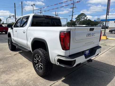 Used 2020 GMC Sierra 1500 AT4 w/ AT4 Premium Package AWD/4WD image 6