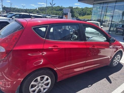 Used 2013 Hyundai Accent GS FWD image 21