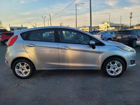 Used 2016 Ford Fiesta SE image 22