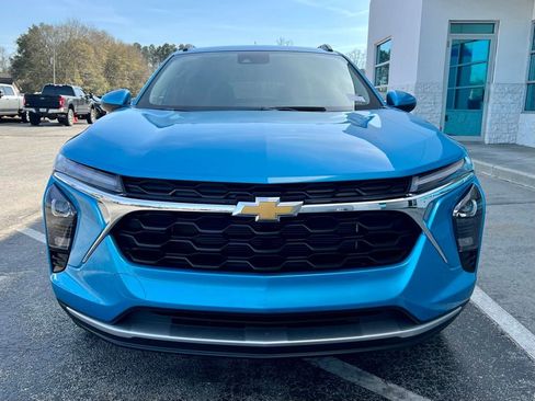 New 2026 Chevrolet Trax LT w/ Driver Confidence Package image 8