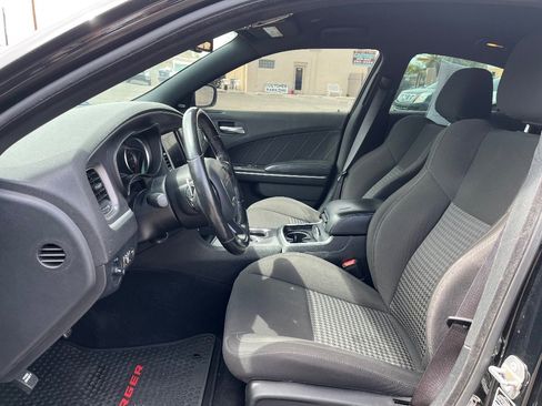 Used 2019 Dodge Charger GT w/ Performance Handling Group RWD image 11