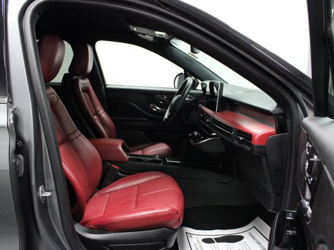 Used 2023 Lincoln Corsair Reserve FWD image 16