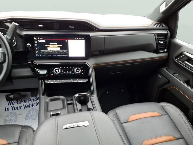 Used 2024 GMC Sierra 3500 AT4 w/ AT4 Preferred Package AWD/4WD image 14
