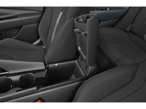 Certified 2025 Hyundai Elantra SEL w/ Cargo Package FWD image 16
