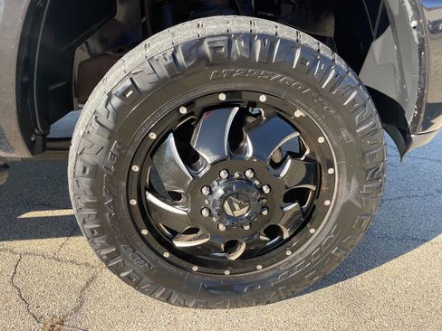 Used 2018 RAM 3500 Laramie Longhorn image 10