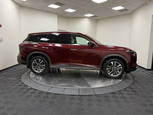Certified 2023 INFINITI QX60 Luxe w/ Performance Audio Package AWD/4WD image 8