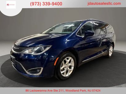 Used 2017 Chrysler Pacifica Touring-L Plus w/ Advanced Safetytec Group